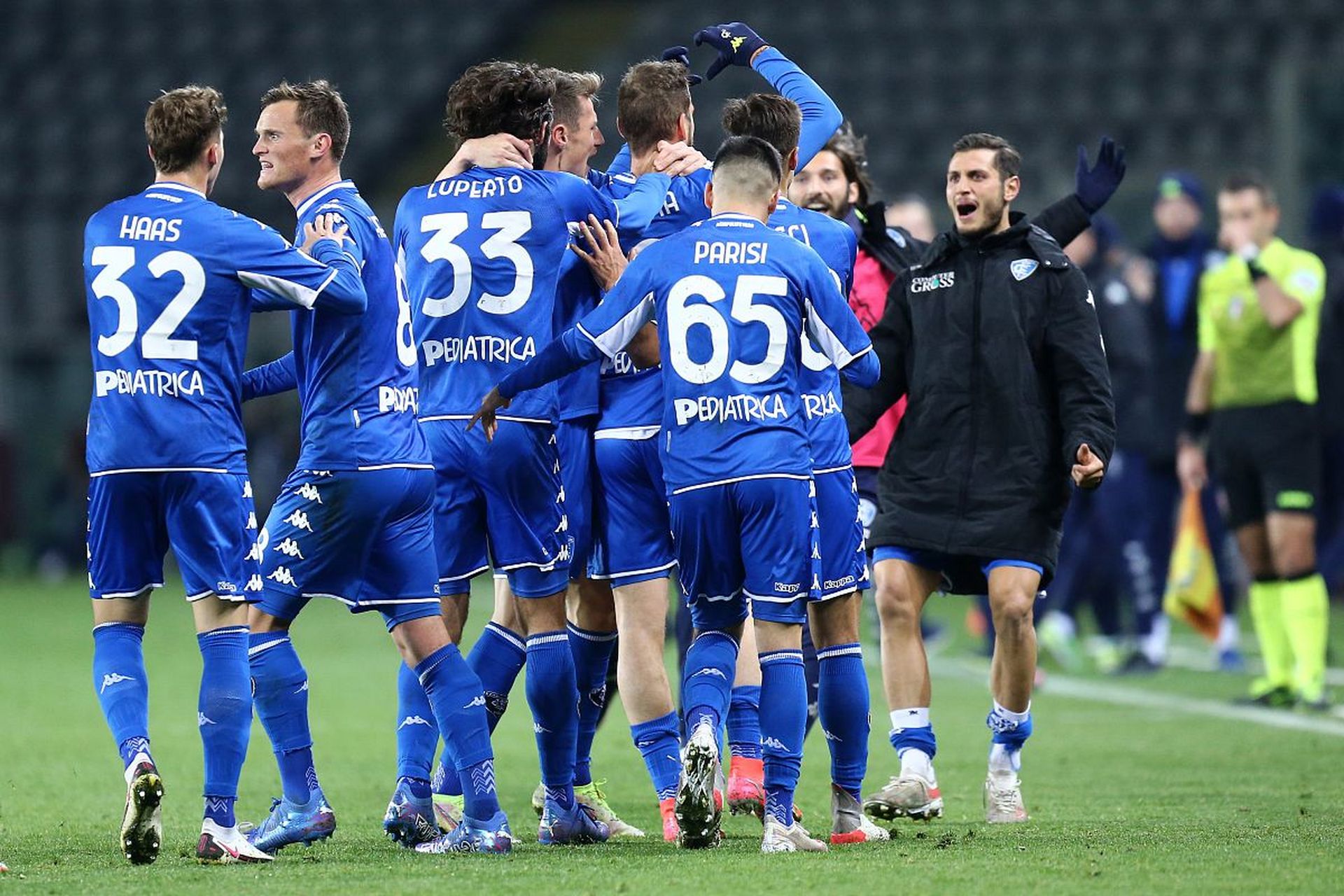 的表现不仅 的表现不仅