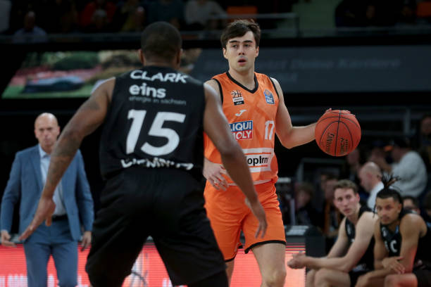 在空气动力 在空气动力