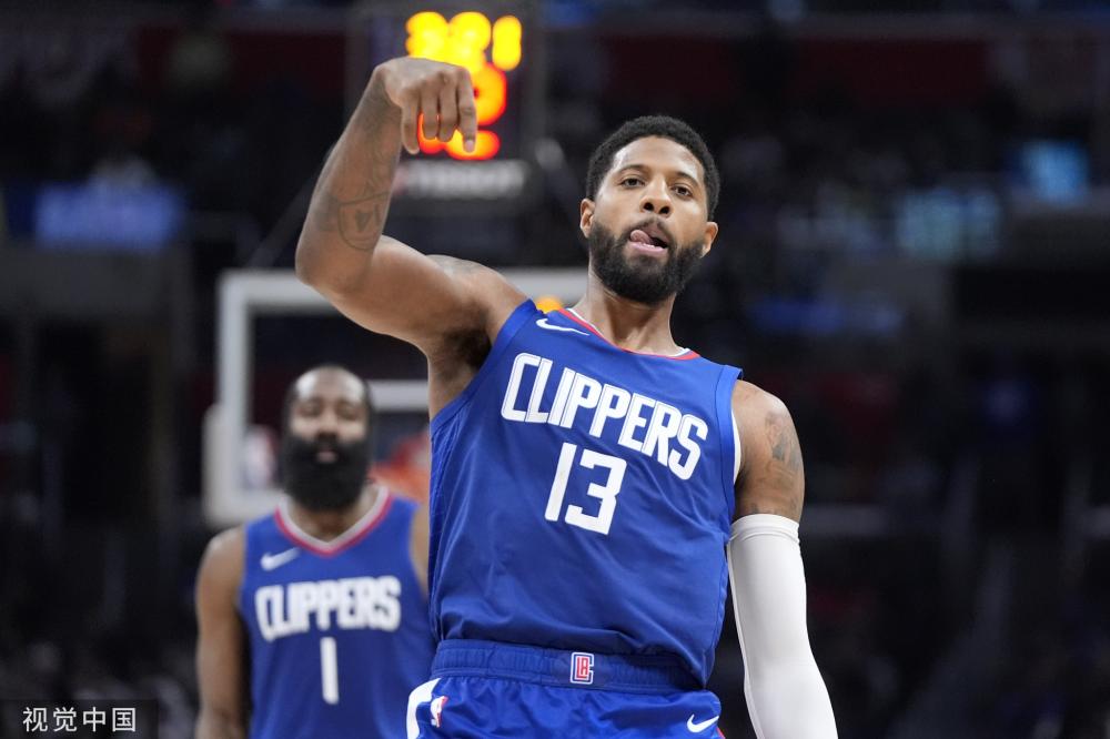 在保持中场 在保持中场